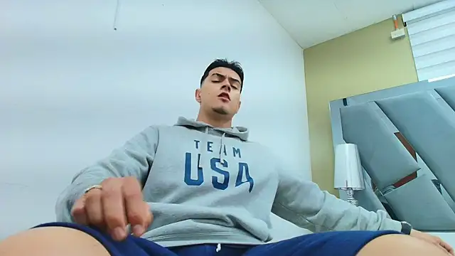 Snapshot of DAVID_VICTORIAA chatting on 04/20/26, 01:03 DAVID VICTORIAA online show from 04/20/26, 01:03