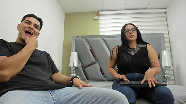 Snapshot of DAVID_VICTORIAA chatting on 05/15/26, 01:07 DAVID VICTORIAA online show from 05/15/26, 01:07