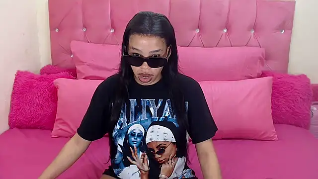 naughtiest baddy online show from 09/25/25, 07:50