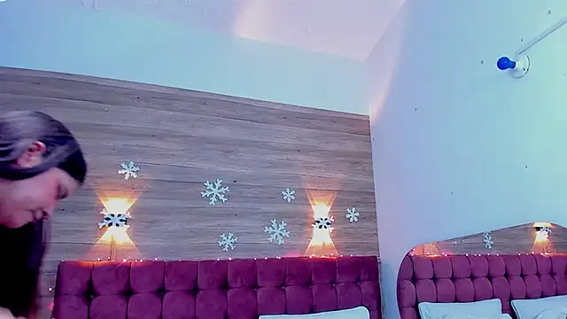 Annie kurt  online show from 12/28/24, 10:36