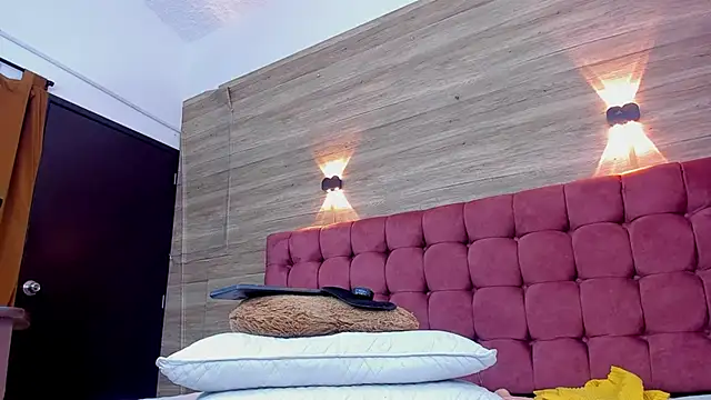 Annie kurt  online show from 01/07/25, 07:10