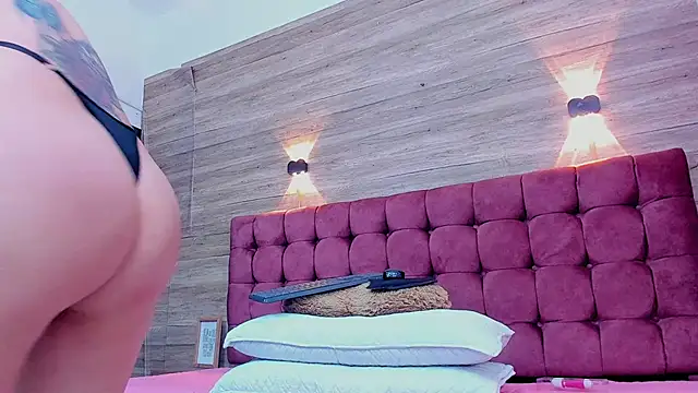 Annie kurt  online show from 01/10/25, 08:18