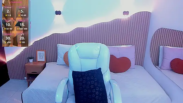 Annie kurt  online show from 09/13/25, 07:57