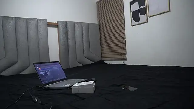 womantall99 online show from 03/31/26, 01:00