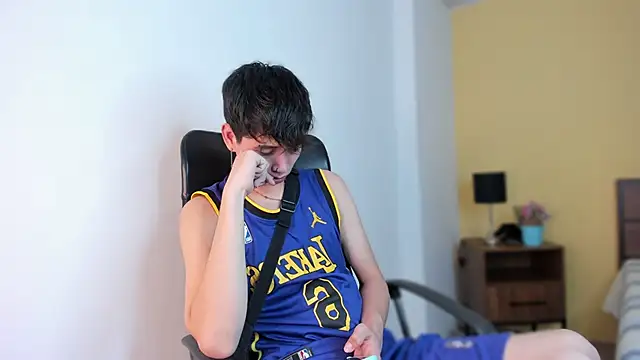 Brian-Ausslos online show from 12/30/24, 04:42