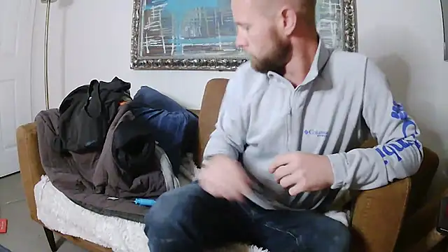 Snapshot of bjay1210 chatting on 01/21/25, 03:37 bjay1210 online show from 01/21/25, 03:37