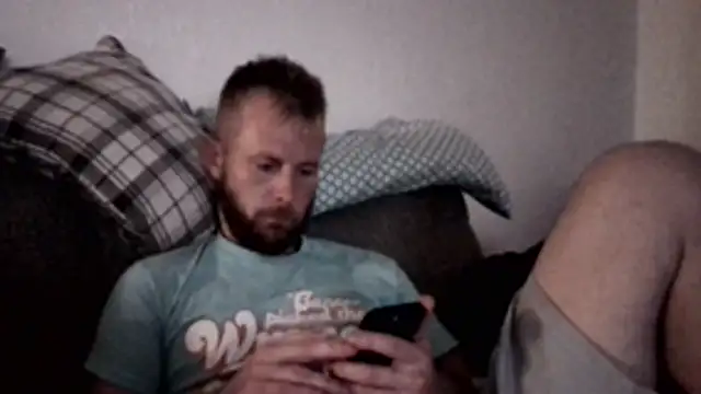 Snapshot of bjay1210 chatting on 06/09/26, 08:59 bjay1210 online show from 06/09/26, 08:59