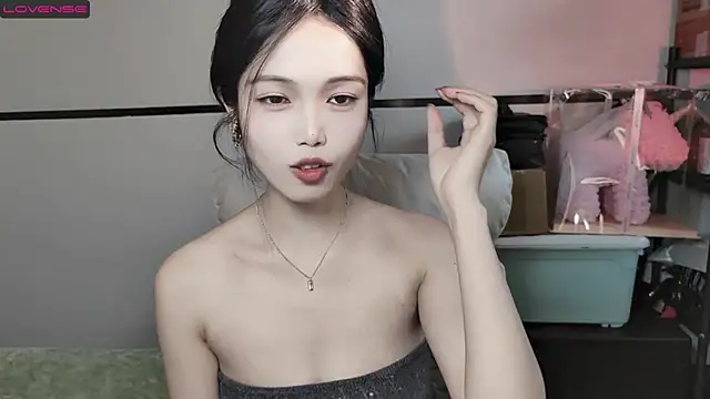 Snapshot of diandian-866 chatting on 02/24/25, 07:22 diandian-866 online show from 02/24/25, 07:22