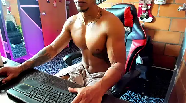 Adam Valenciia online show from 01/07/25, 03:12