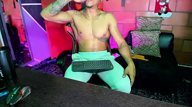 Adam Valenciia online show from 02/11/25, 05:05