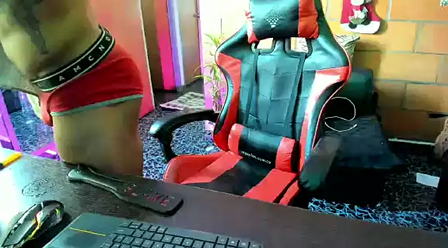 Adam Valenciia online show from 02/15/25, 02:44