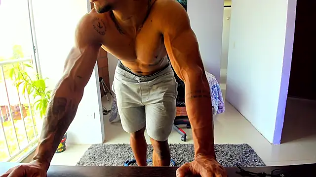 Adam Valenciia online show from 09/25/25, 04:21