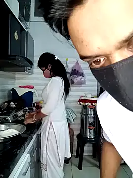 Snapshot of Best-Couple chatting on 01/15/25, 07:26 Best-Couple online show from 01/15/25, 07:26