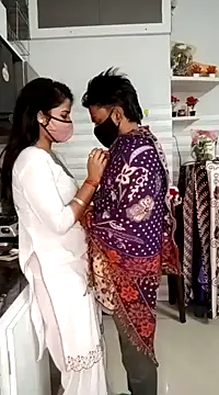 Snapshot of Best-Couple chatting on 01/15/25, 10:27 Best-Couple online show from 01/15/25, 10:27