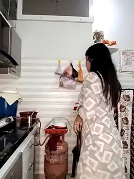 Snapshot of Best-Couple chatting on 01/20/25, 12:07 Best-Couple online show from 01/20/25, 12:07