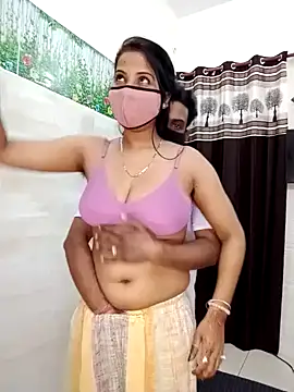 Snapshot of Best-Couple chatting on 01/22/25, 07:25 Best-Couple online show from 01/22/25, 07:25