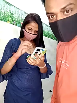 Snapshot of Best-Couple chatting on 01/24/25, 05:53 Best-Couple online show from 01/24/25, 05:53