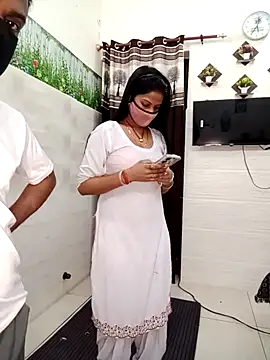 Snapshot of Best-Couple chatting on 01/30/25, 12:06 Best-Couple online show from 01/30/25, 12:06