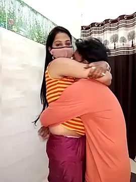 Snapshot of Best-Couple chatting on 02/03/25, 09:41 Best-Couple online show from 02/03/25, 09:41