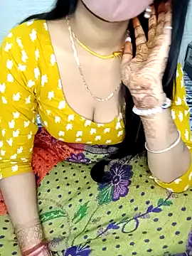 Snapshot of Best-Couple chatting on 02/04/25, 04:15 Best-Couple online show from 02/04/25, 04:15