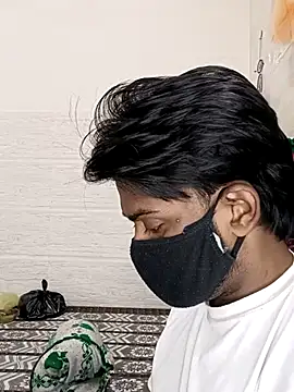 Snapshot of Best-Couple chatting on 02/22/25, 05:44 Best-Couple online show from 02/22/25, 05:44