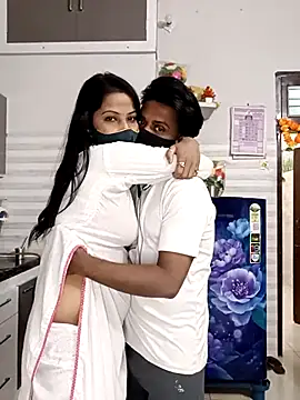 Snapshot of Best-Couple chatting on 03/09/25, 09:46 Best-Couple online show from 03/09/25, 09:46