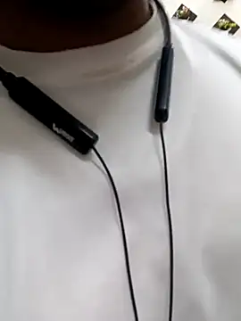 Snapshot of Best-Couple chatting on 03/10/25, 01:10 Best-Couple online show from 03/10/25, 01:10