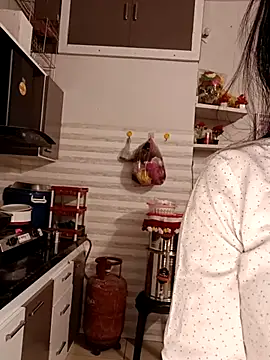 Snapshot of Best-Couple chatting on 03/21/25, 05:43 Best-Couple online show from 03/21/25, 05:43