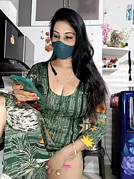 Snapshot of Best-Couple chatting on 09/16/25, 04:13 Best-Couple online show from 09/16/25, 04:13