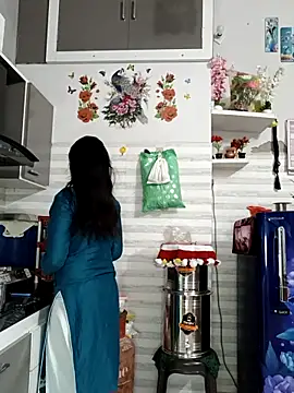 Snapshot of Best-Couple chatting on 09/18/25, 04:14 Best-Couple online show from 09/18/25, 04:14