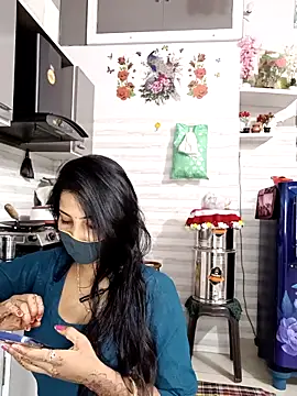 Snapshot of Best-Couple chatting on 09/26/25, 04:49 Best-Couple online show from 09/26/25, 04:49