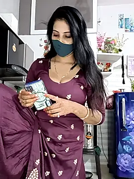 Snapshot of Best-Couple chatting on 10/02/25, 06:53 Best-Couple online show from 10/02/25, 06:53