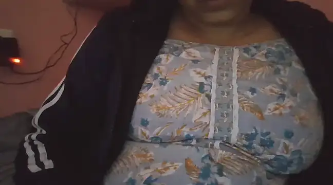 Hot-shanvi online show from 02/21/25, 11:11