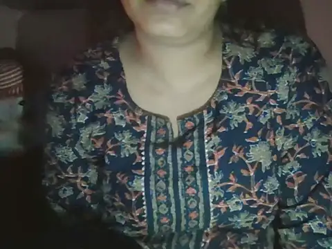 Hot-shanvi online show from 10/24/25, 11:45