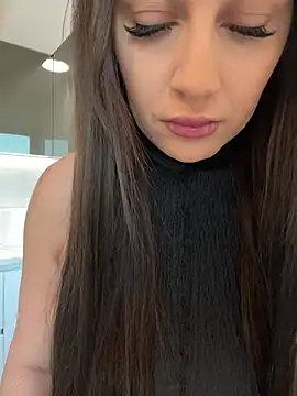 Snapshot of claraxjoyy chatting on 03/21/25, 04:49 claraxjoyy online show from 03/21/25, 04:49