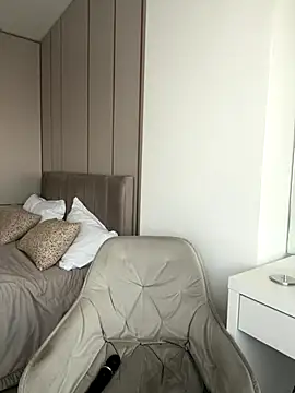 Snapshot of claraxjoyy chatting on 09/10/25, 04:34 claraxjoyy online show from 09/10/25, 04:34