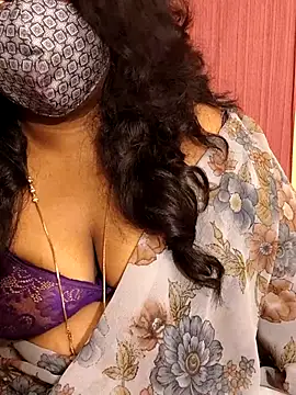 Snapshot of Rathi22 chatting on 09/24/25, 02:31 Rathi22 online show from 09/24/25, 02:31