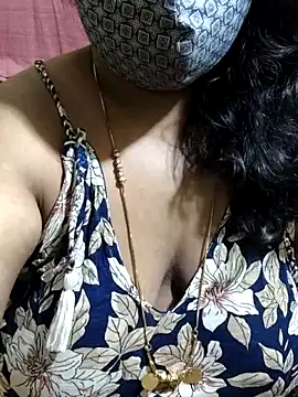 Snapshot of Rathi22 chatting on 11/10/25, 02:49 Rathi22 online show from 11/10/25, 02:49