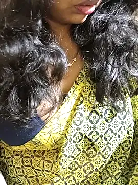 Snapshot of Rathi22 chatting on 04/03/26, 02:37 Rathi22 online show from 04/03/26, 02:37