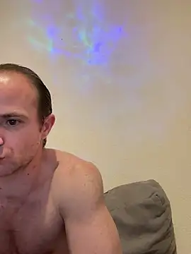 Snapshot of AcidBubbleRain chatting on 03/18/25, 02:04 AcidBubbleRain online show from 03/18/25, 02:04