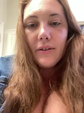 Snapshot of bjayburn chatting on 01/02/25, 08:35 bjayburn online show from 01/02/25, 08:35