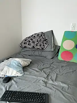 Snapshot of Young_latin_master777 chatting on 01/05/25, 05:20 Young latin master777 online show from 01/05/25, 05:20