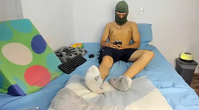 Snapshot of Young_latin_master777 chatting on 02/10/25, 08:53 Young latin master777 online show from 02/10/25, 08:53