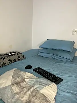 Snapshot of Young_latin_master777 chatting on 02/11/25, 11:10 Young latin master777 online show from 02/11/25, 11:10