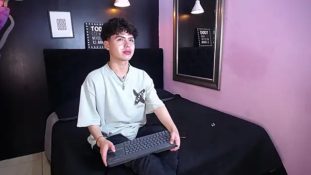 CollinStone online show from 10/13/25, 06:19