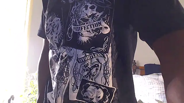 Snapshot of dominatingblacklove chatting on 01/23/25, 03:16 dominatingblacklove online show from 01/23/25, 03:16