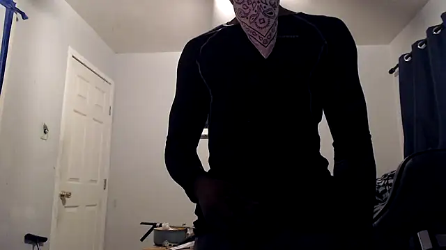 Snapshot of dominatingblacklove chatting on 10/18/25, 05:10 dominatingblacklove online show from 10/18/25, 05:10