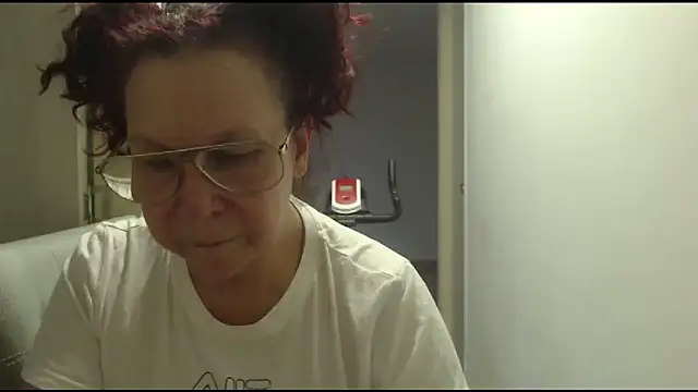 Snapshot of milchanel chatting on 07/15/26, 11:21 milchanel online show from 07/15/26, 11:21