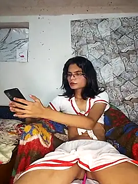 Enna Zarza  online show from 09/25/25, 06:39