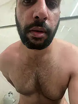 Snapshot of skyisthelimit12 chatting on 01/05/25, 04:59 skyisthelimit12 online show from 01/05/25, 04:59